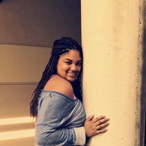 Meet your Posher, Marisa